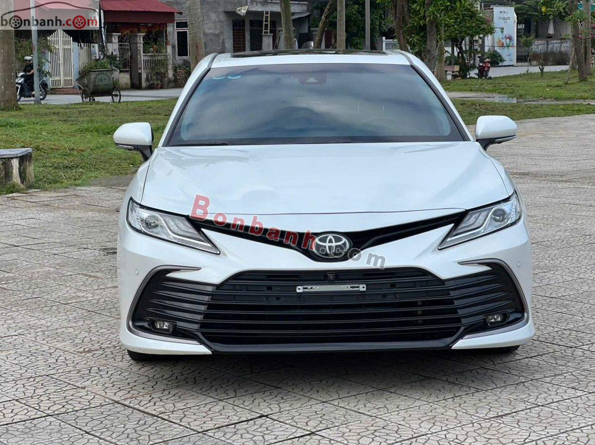 Toyota Camry 2.5Q 2022