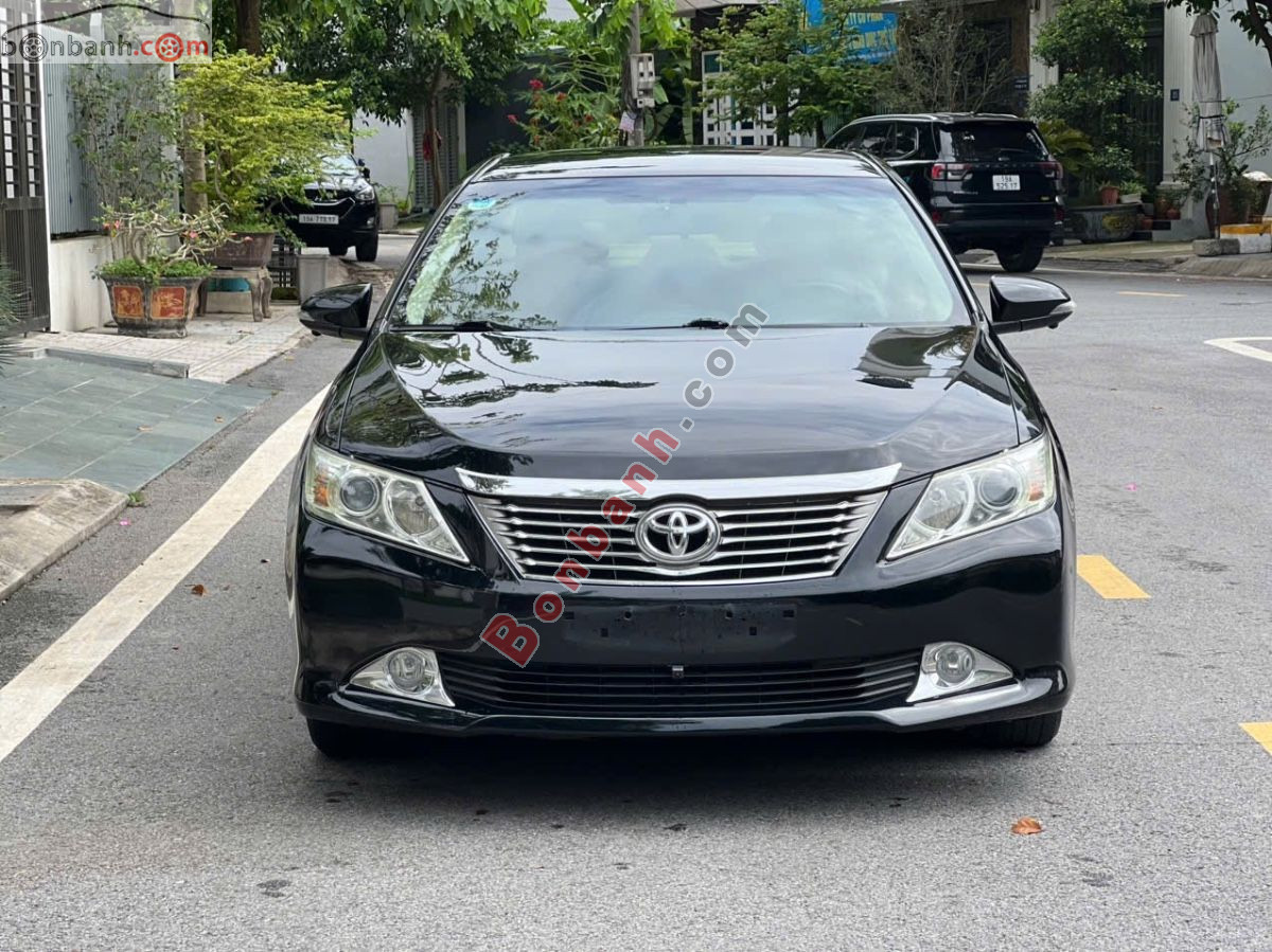 Toyota Camry 2.0E 2013