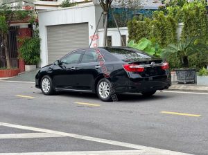 Xe Toyota Camry 2.0E 2013